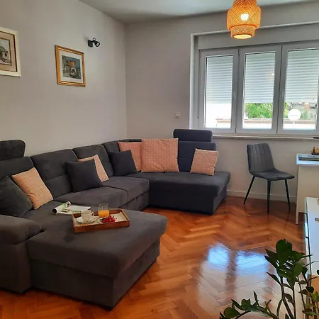 Apartament Home *